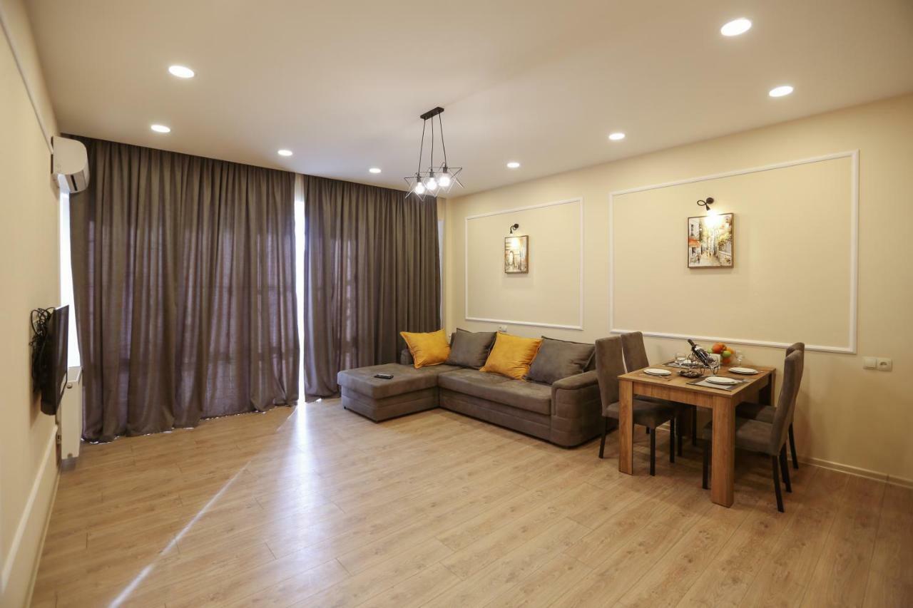 Cozy Apartments In Old Тбилиси Екстериор снимка